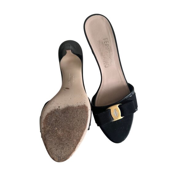 SALVATORE FERRGAMO Black Patent Leather Vintage Y2K Sandals Heels Sz 7.5 - Picture 4 of 10